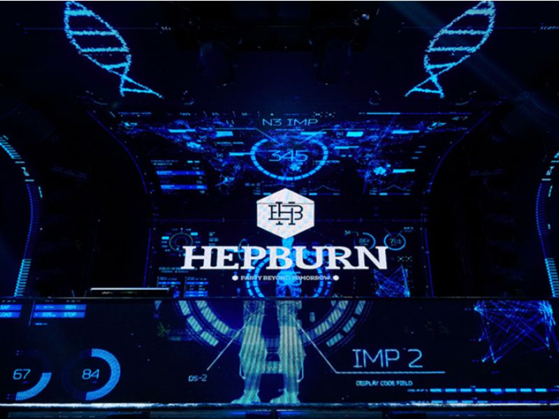 新冶组设计新作｜武汉赫本爆火！大型娱乐派对空间爆品是如何设计